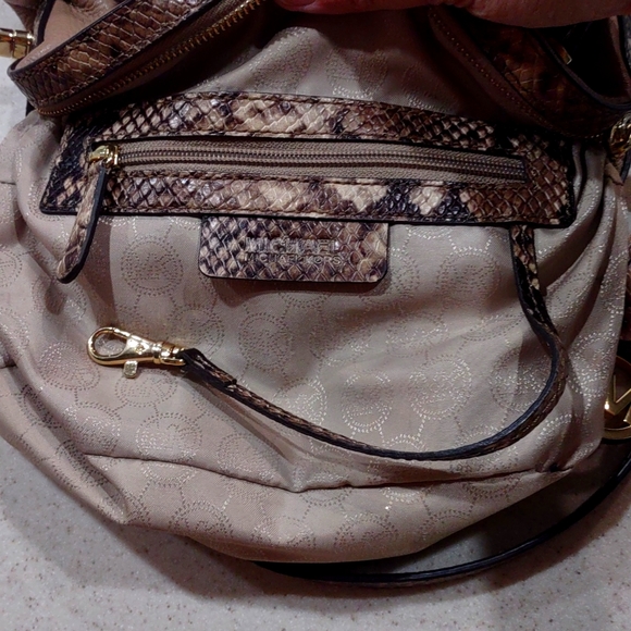 Michael Kors Smythe Small Dome Snakeskin Trimmed Leather Satchel/Crossbody EUC - Picture 8 of 16
